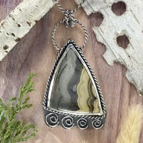 Schalenblende Pendant Necklace