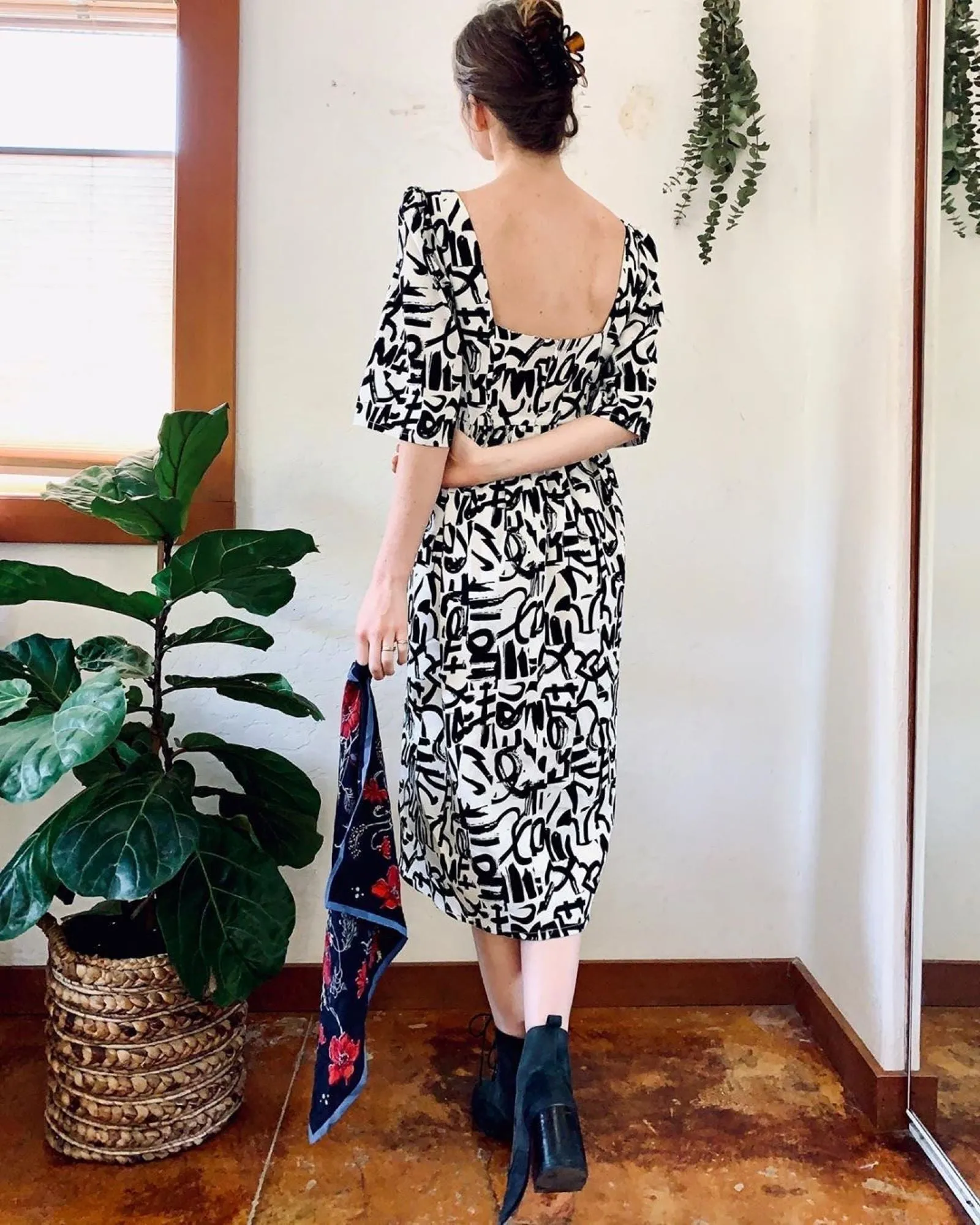 Suzan Dress / Milk   Black Brushstroke Cotton